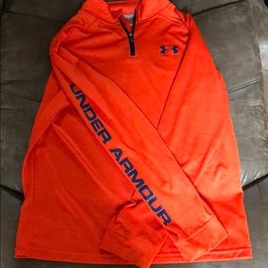 Like new Under Armour pullover